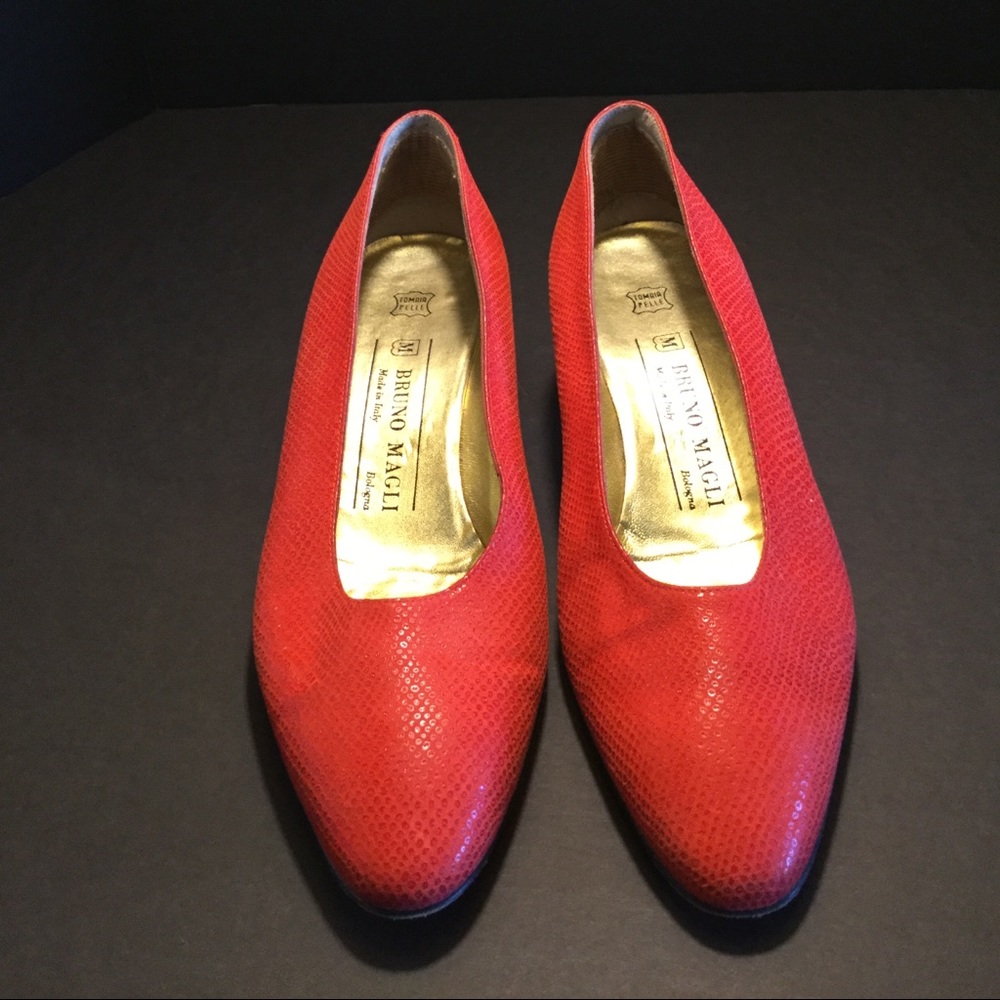 Bruno Magli, pumps. Size 8.